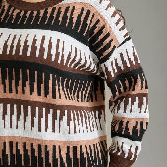 BloomChic Multicolor Geometric Sweater - Picture 9 of 10